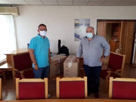 Παραλαβή δωρεάς της ΕΥΑΘ 1.500 βαμβακερών μασκών για μαθητές σχολείων του Δήμου Θεσσαλονίκης