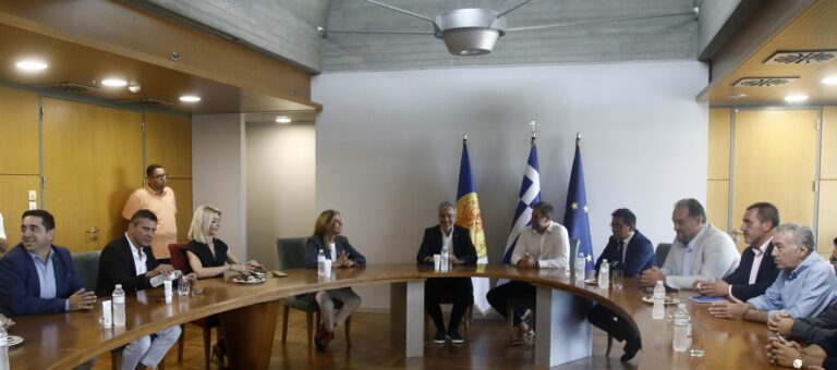 Συνάντηση του Δημάρχου Θεσσαλονίκης Κωνσταντίνου Ζέρβα με την Υφυπουργό Υγείας Ζωή Ράπτη και τον Γενικό Γραμματέα Κοινωνικής Αλληλεγγύης και Καταπολέμησης της Φτώχειας Γιώργο Σταμάτη
