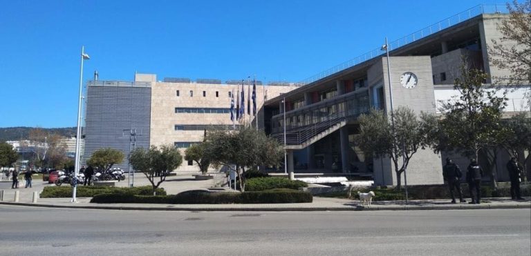 Έκτακτα μέτρα για την προστασία ευάλωτων πολιτών ενόψει της επιδείνωσης του καιρού